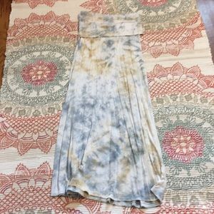 Women’s billabong maxi skirt size medium